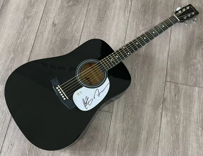 LOCASH COWBOYS SIGNED AUTOGRAPH 41″ ACOUSTIC GUITAR W/EXACT PROOF & BECKETT COA COLLECTIBLE MEMORABILIA