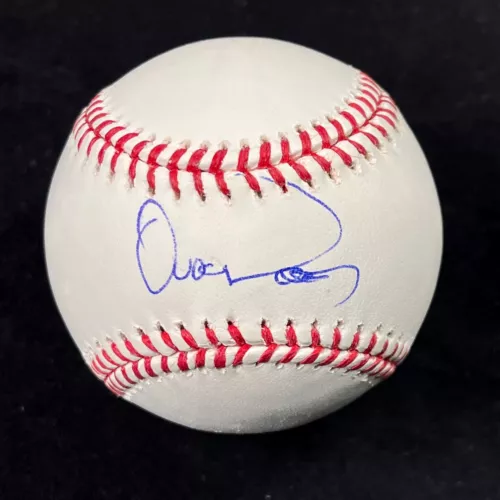 OLIVER PEREZ SIGNED BASEBALL PSA/DNA SAN DIEGO PADRES AUTOGRAPHED COLLECTIBLE MEMORABILIA