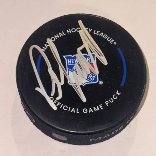 PETER LAVIOLETTE SIGNED NY RANGERS OFFICIAL GAME PUCK BECKETT (BAS) COLLECTIBLE MEMORABILIA