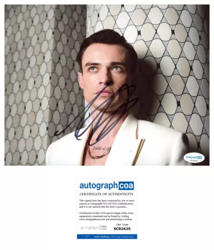 Thomas Doherty ‘Gossip Girl’ Signed Actor ‘Max Wolfe’ ACOA | Autographia