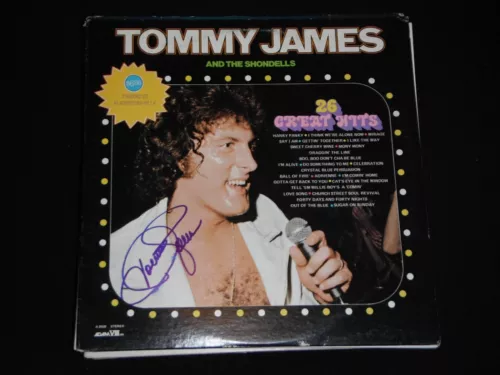 TOMMY JAMES AND THE SHONDELLS SIGNED 26 GREATEST HITS VINYL ALBUM COLLECTIBLE MEMORABILIA