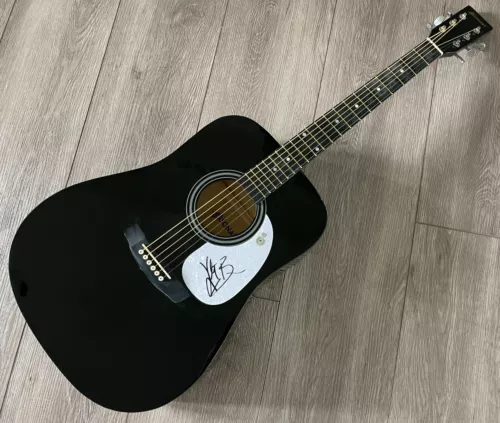 WADE BOWEN SIGNED AUTOGRAPH 41″ FULL SIZE ACOUSTIC GUITAR & BECKETT BAS COA COLLECTIBLE MEMORABILIA