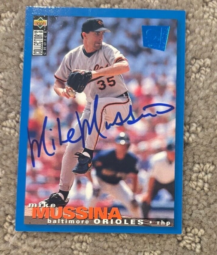 1995 Upper Deck Collector's Choice SE #157 Mike Mussina signed autographed card