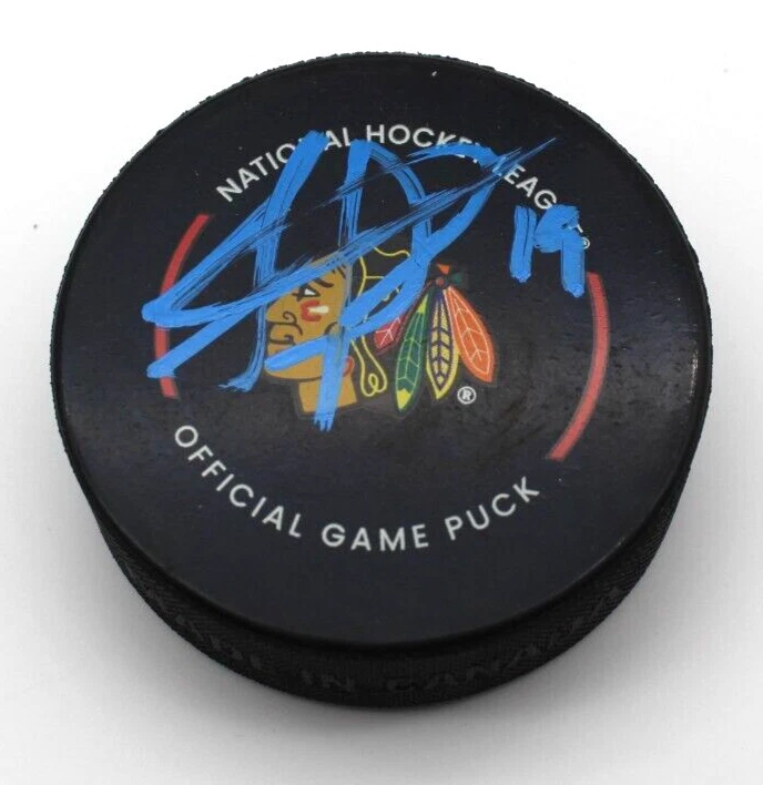 Jonathan Toews Signed Chicago Blackhawks Game Hockey Puck w/Beckett COA BN71146