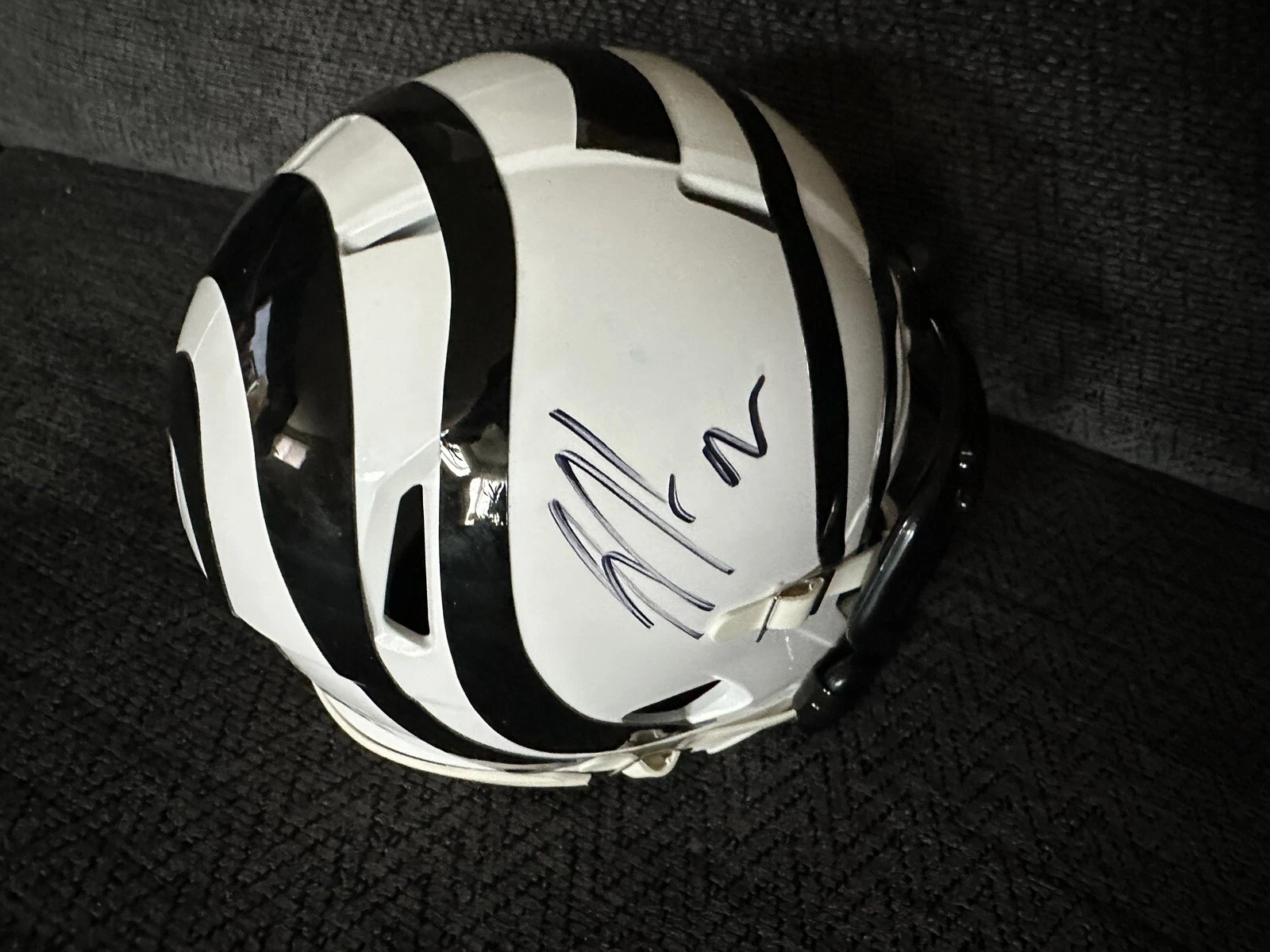 Sam Hubbard Signed Cincinnati Bengals Mini Helmet Autographed