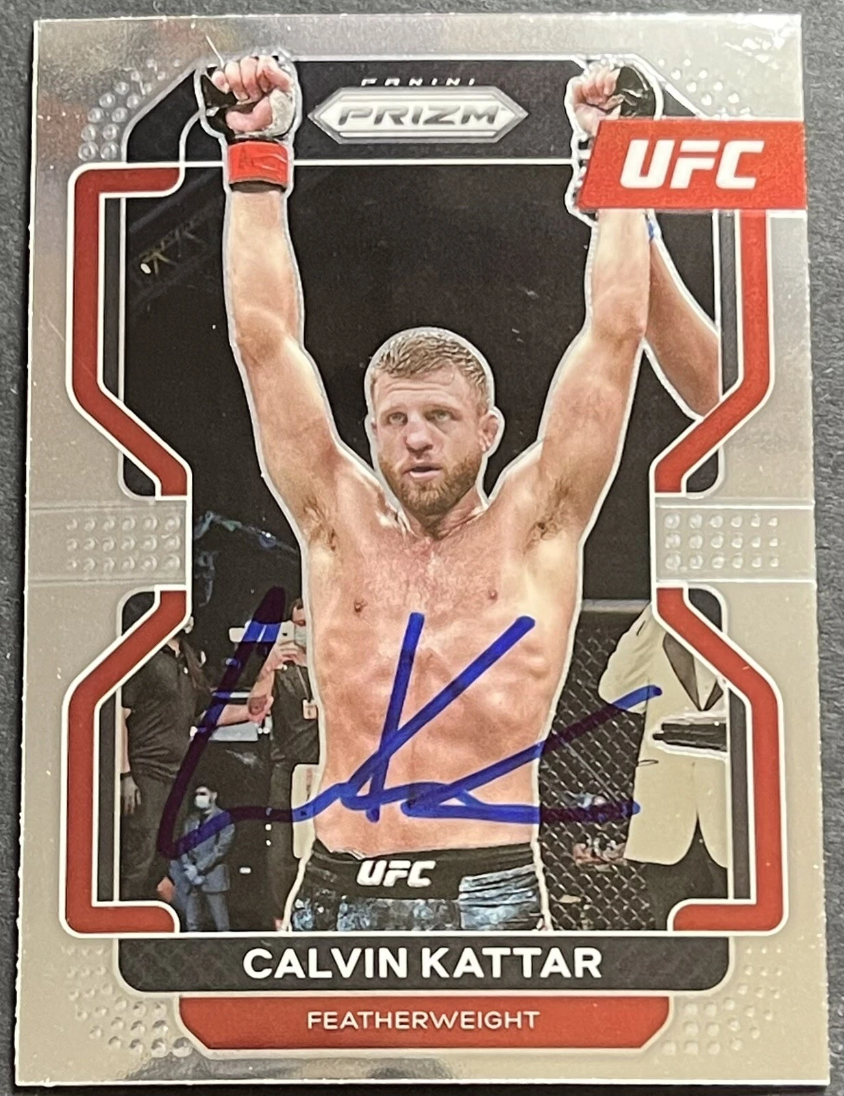 Calvin Kattar Signed Autographed 2022 Prizm UFC Base Card Beckett Coa