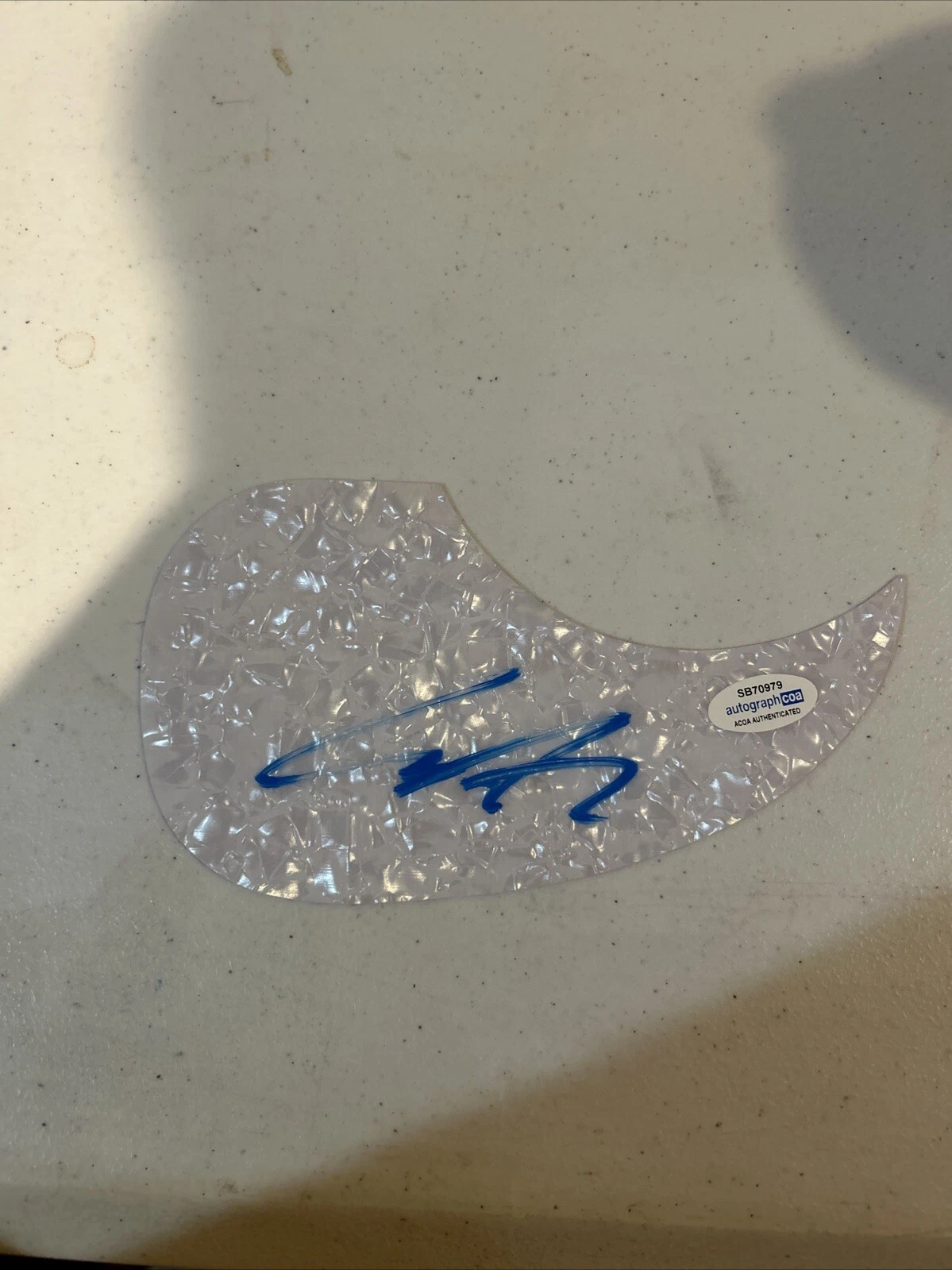 COOPER ALAN SIGNED AUTOGRAPH ACOUSTIC PICKGUARD GUITAR ACOA COUNTRY