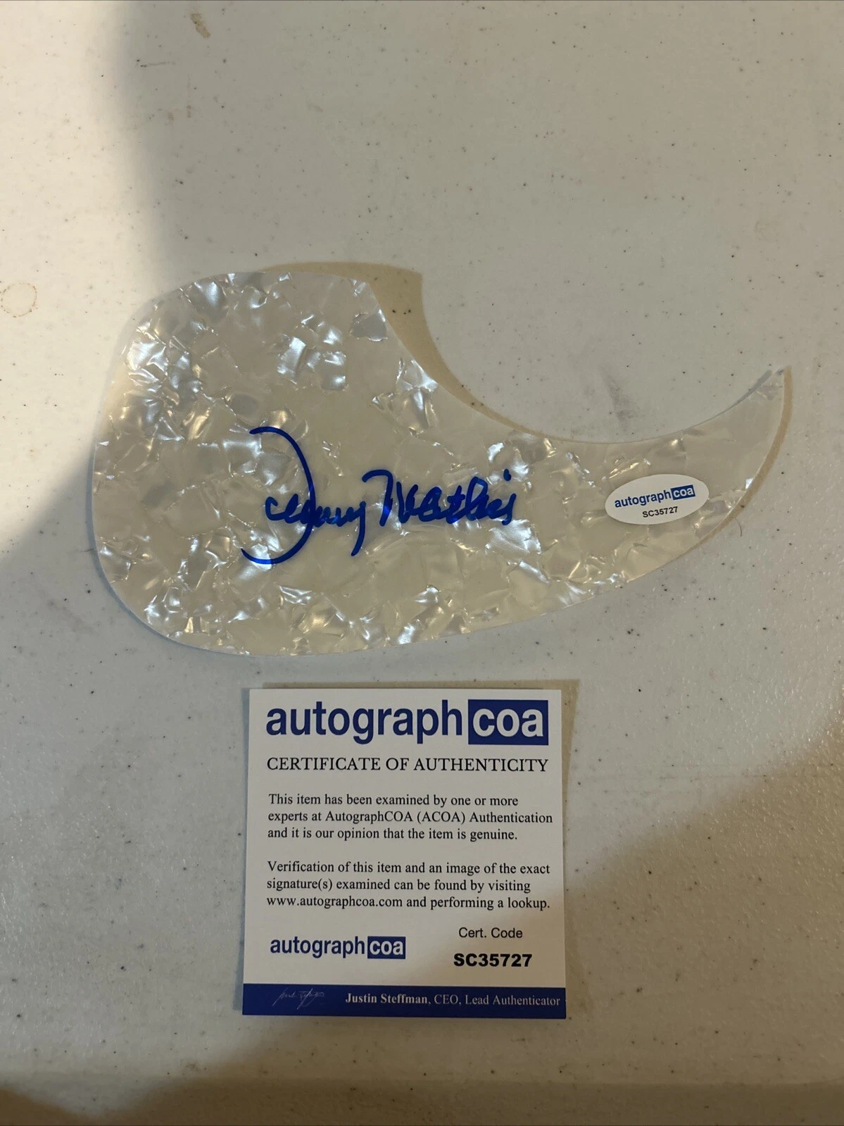 JOHNNY MATHIS SIGNED AUTOGRAPH ACOUSTIC PICKGUARD ACOA GUITAR LEGEND