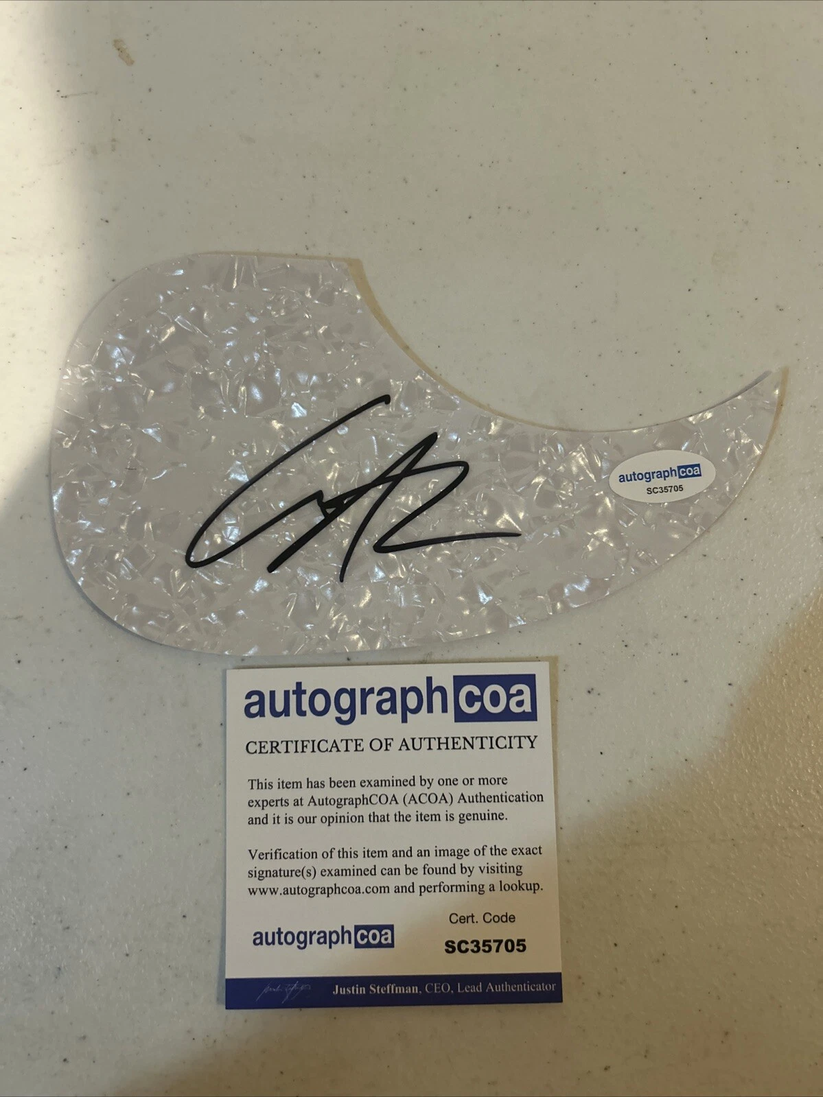 COOPER ALAN SIGNED AUTOGRAPH ACOUSTIC PICKGUARD GUITAR ACOA COUNTRY