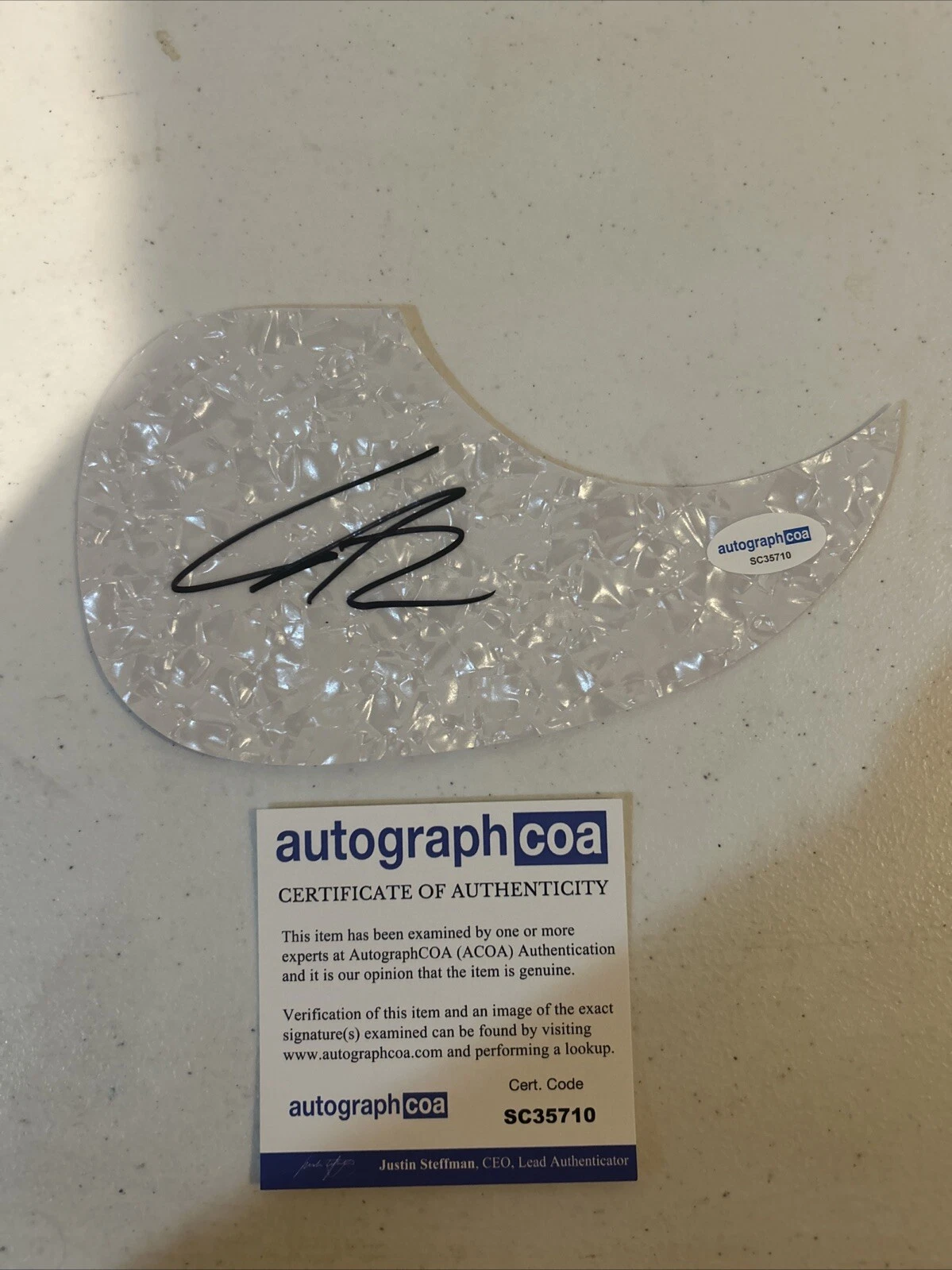 COOPER ALAN SIGNED AUTOGRAPH ACOUSTIC PICKGUARD GUITAR ACOA COUNTRY