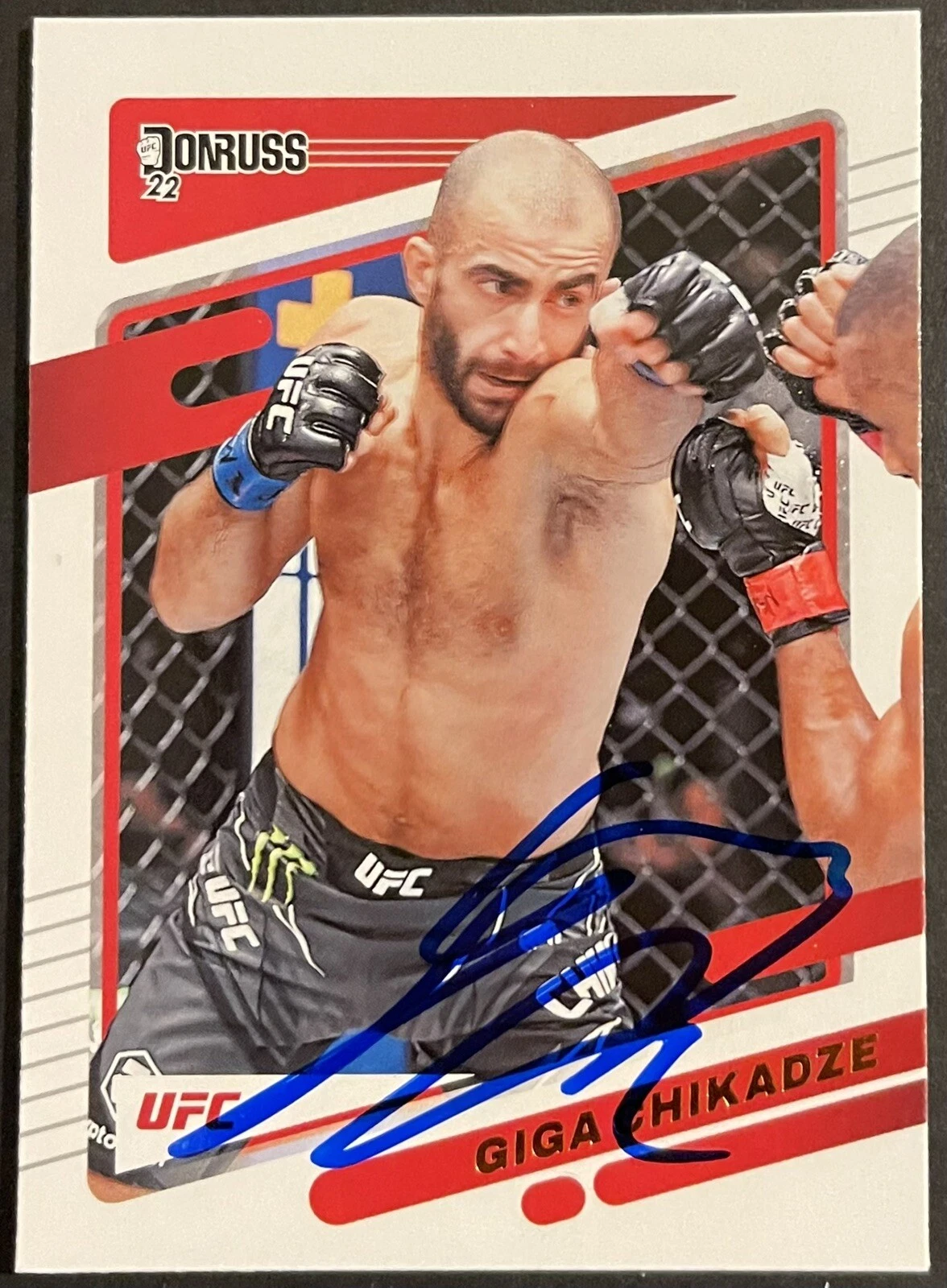 Giga Chikadze Signed Autographed 2022 Donruss UFC Base Card Beckett Coa