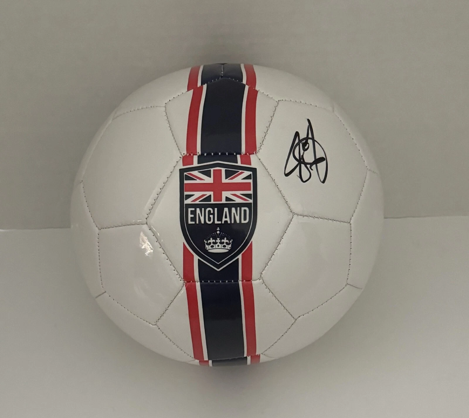 JOHN BARNES SIGNED ENGLAND LOGO SOCCER BALL FUTBOL LIVERPOOL FC LEGEND