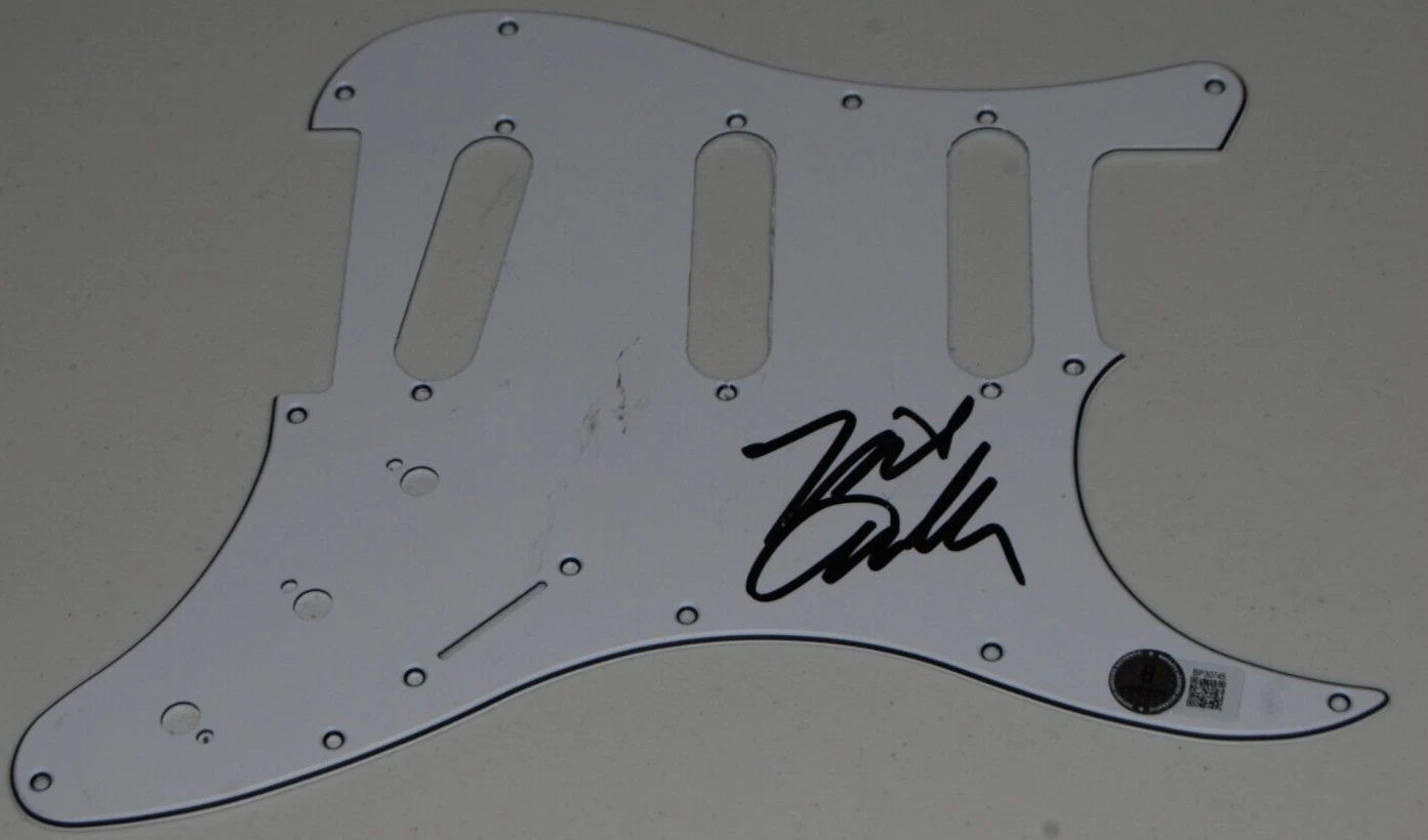 MIKE CAMPBELL signed (THE DIRTY KNOBS) electric pick guard BECKETT BAS BP30745