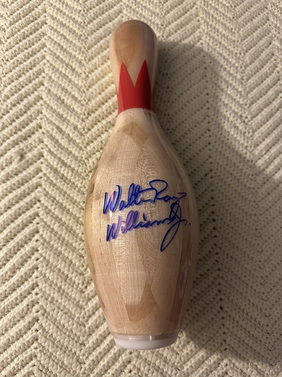 WALTER RAY WILLIAMS JR BRUNSWICK PBA SIGNED UNUSED BOWLING PIN AUTOGRAPH UNIQUE COLLECTIBLE MEMORABILIA