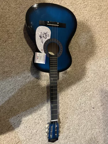 ALANIS MORISSETTE SIGNED AUTOGRAPH 38” ACOUSTIC GUITAR PSA COA YOU OUGHTA KNOW COLLECTIBLE MEMORABILIA