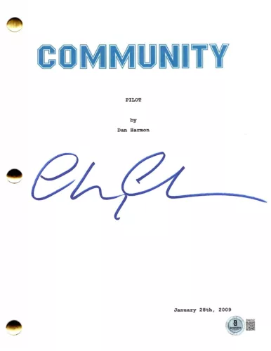 CHEVY CHASE SIGNED COMMUNITY PILOT SCRIPT AUTHENTIC AUTOGRAPH BECKETT COLLECTIBLE MEMORABILIA