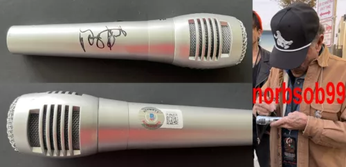 GEORGE STRAIT SIGNED AUTOGRAPH MICROPHONE W/EXACT VIDEO PROOF & BECKETT BAS COA COLLECTIBLE MEMORABILIA