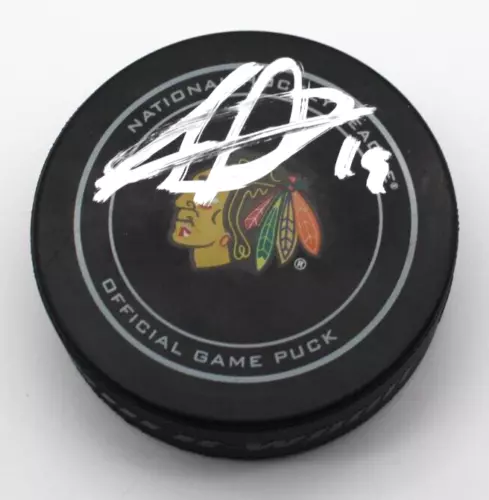 JONATHAN TOEWS SIGNED CHICAGO BLACKHAWKS GAME HOCKEY PUCK W/BECKETT COA BN71149 COLLECTIBLE MEMORABILIA