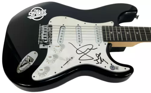 JULIAN CASABLANCAS THE STROKES SIGNED AUTOGRAPH ELECTRIC GUITAR BECKETT COA COLLECTIBLE MEMORABILIA