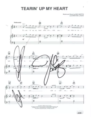 LANCE BASS JOEY & JC NSYNC SIGNED AUTOGRAPH TEARIN UP MY HEART SHEET MUSIC – JSA COLLECTIBLE MEMORABILIA