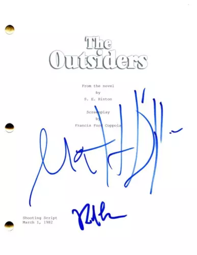 MATT DILLON ROB LOWE SIGNED AUTOGRAPH THE OUTSIDERS FULL MOVIE SCRIPT SCREENPLAY COLLECTIBLE MEMORABILIA