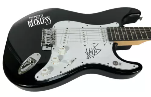 TAYLOR MOMSEN THE PRETTY RECKLESS SIGNED AUTOGRAPH ELECTRIC GUITAR BECKETT COA COLLECTIBLE MEMORABILIA
