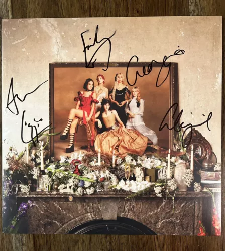 ‘THE LAST DINNER PARTY’ FULL BAND SIGNED VINYL ALBUM ‘PRELUDE TO ECSTASY’ COLLECTIBLE MEMORABILIA