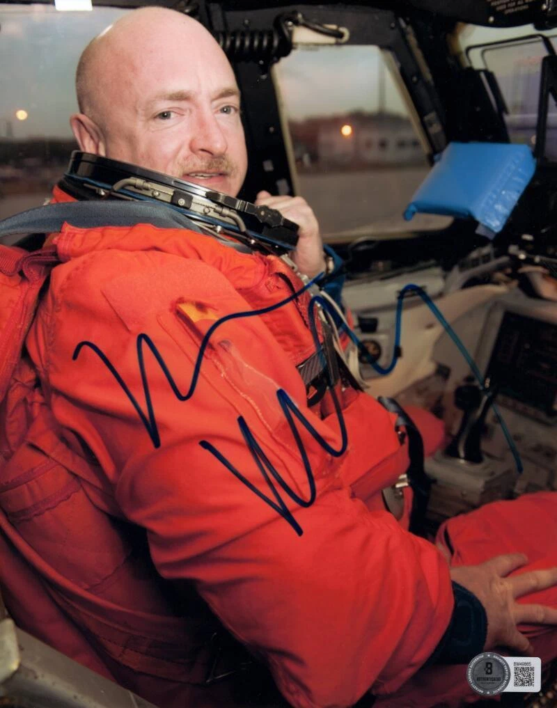 Senator Mark Kelly Signed Autograph 8x10 Photo - Former NASA Astronaut Beckett