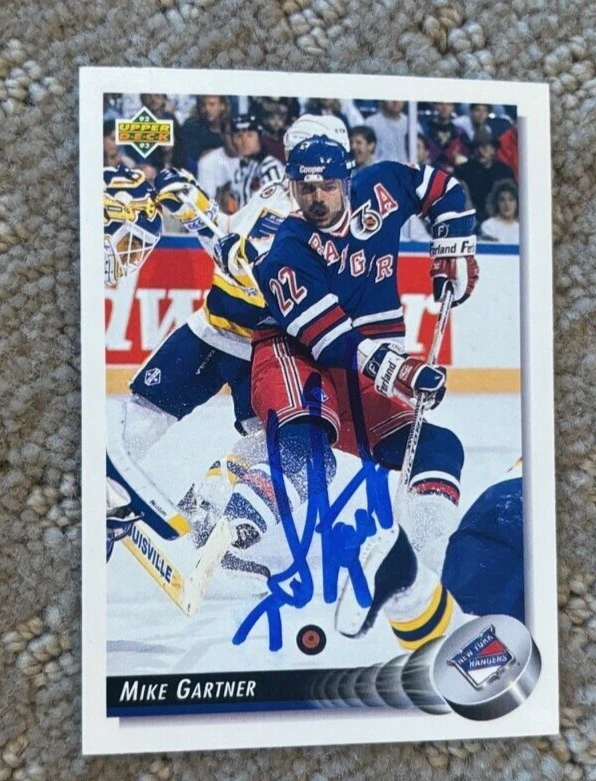 Mike Gartner Signed Autographed 1992-1993 Upper Deck card New York Rangers