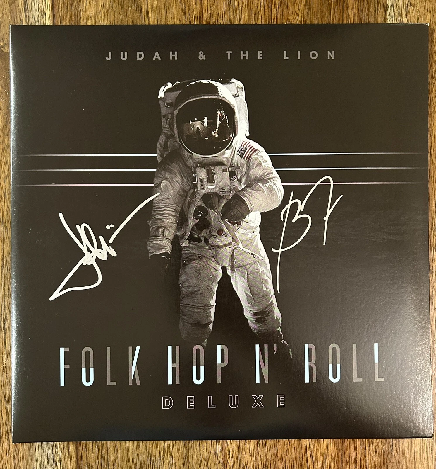 ‘JUDAH AND THE LION’ BAND SIGNED VINYL ALBUM ‘FOLK HOP N’ ROLL’ JUDAH AKERS COLLECTIBLE MEMORABILIA