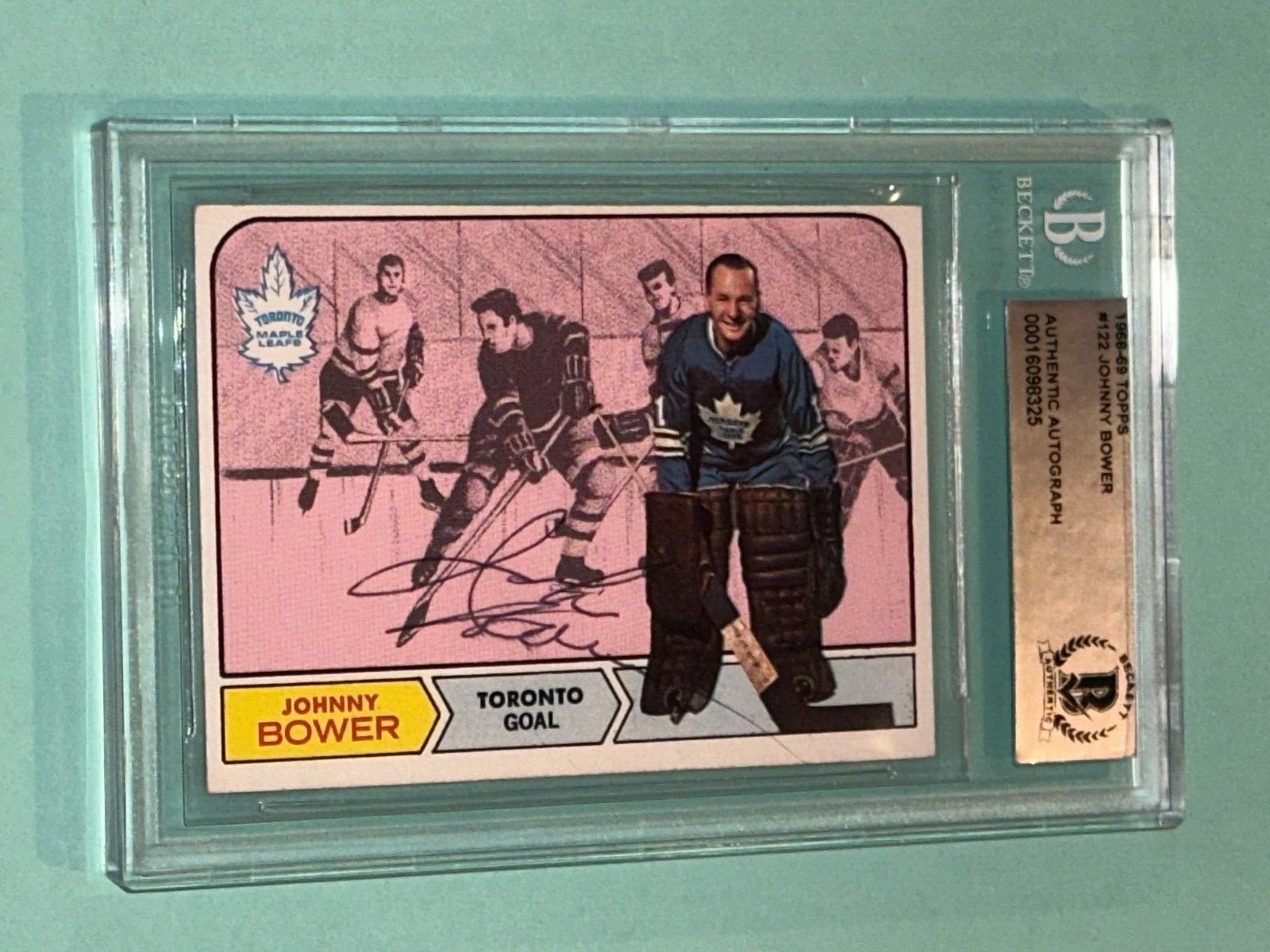 JOHNNY BOWER Signed 1968-69 TOPPS Card #122 Beckett BAS