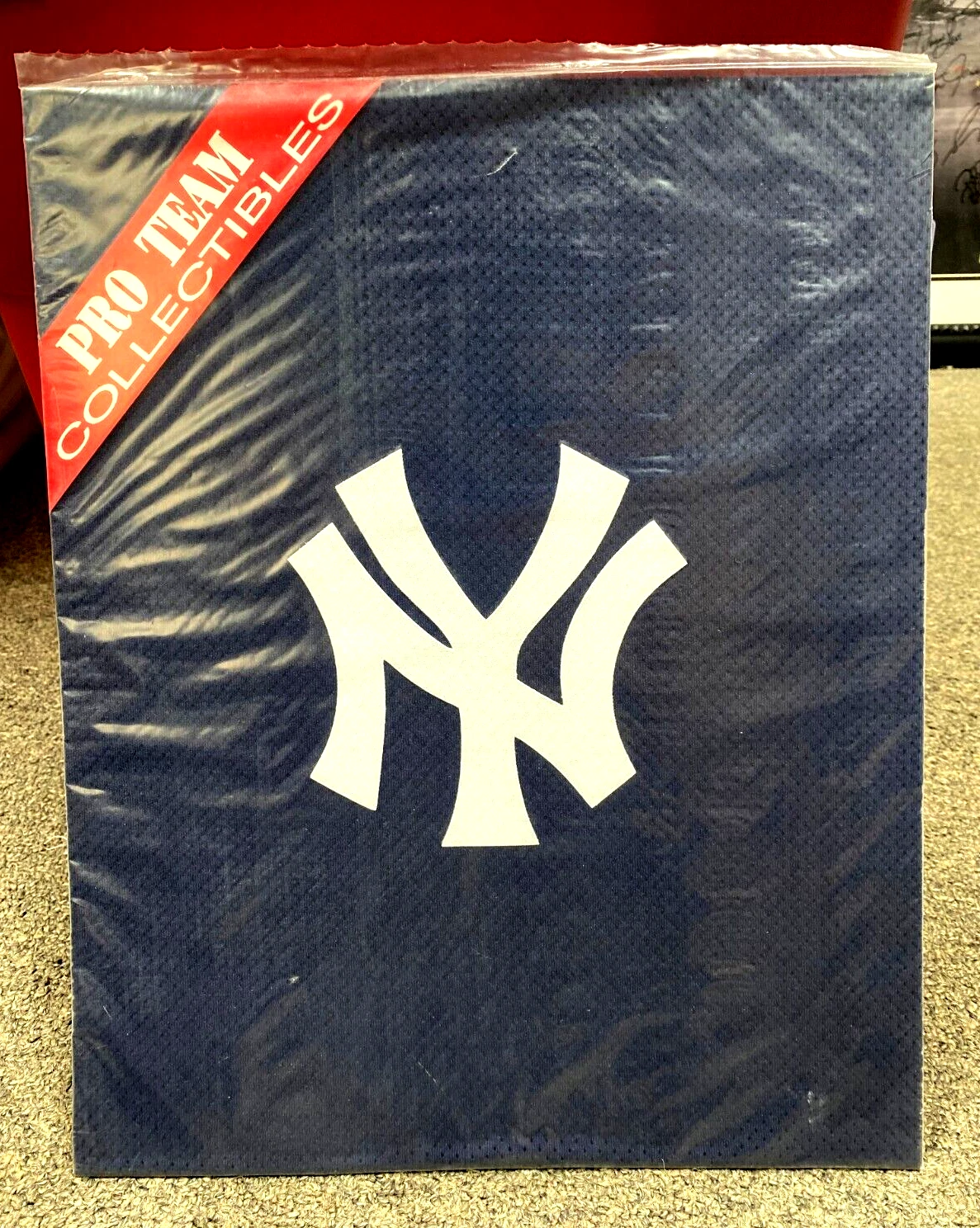 PRO TEAM COLLECTIBLES BASEBALL NEW YORK YANKEES AUTHENTIC TEAM UNIFORM LOGO L@@K