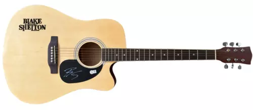 BLAKE SHELTON SIGNED AUTOGRAPH FULL SIZE ACOUSTIC GUITAR COUNTRY BECKETT COA COLLECTIBLE MEMORABILIA