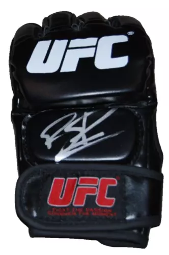 JIRI PROCHAZKA SIGNED (UFC) MMA AUTOGRAPHED FIGHTING GLOVE BECKETT BAS BP01646 COLLECTIBLE MEMORABILIA