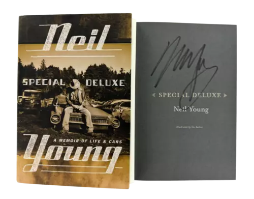 NEIL YOUNG SIGNED AUTOGRAPH SPECIAL DELUXE BOOK – CSNY HARVEST W/ BECKETT COA COLLECTIBLE MEMORABILIA