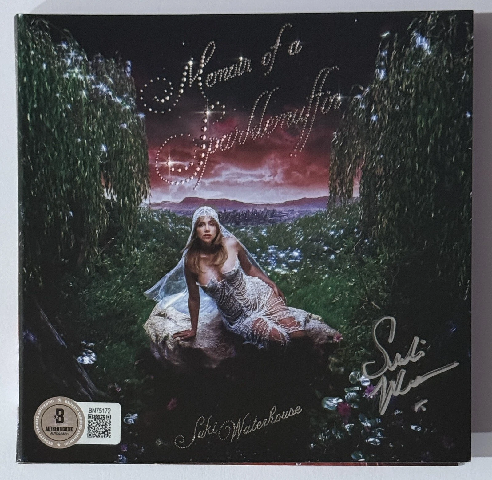 SIGNED Suki Waterhouse AUTOGRAPHED Memoir Sparklemuffin CD Cover BAS Beckett COA