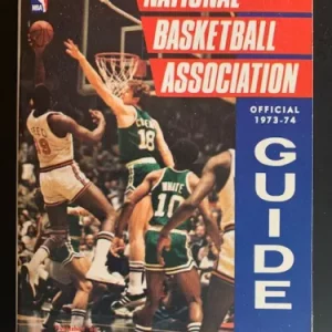 1973-74 OFFICIAL NBA GUIDE GUIDE COWENS+REED COVER VINTAGE+PRISTINE+RARE
