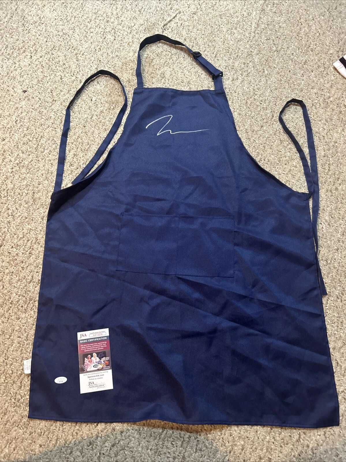 JEREMY ALLEN WHITE SIGNED AUTOGRAPH APRON THE BEAR JSA COA TV STAR