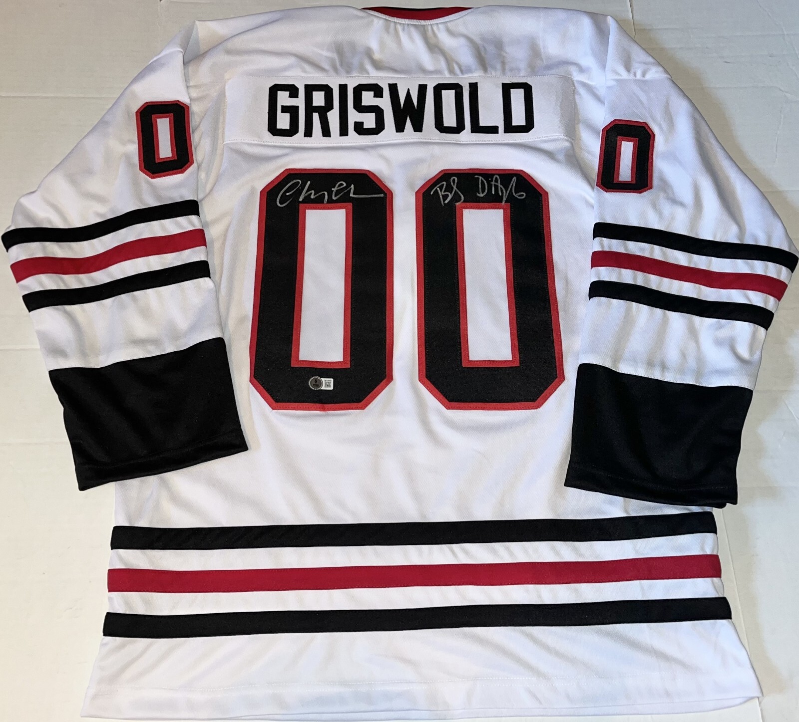 Chevy Chase & Beverly D'Angelo signed Custom Griswold Jersey Beckett Witnessed