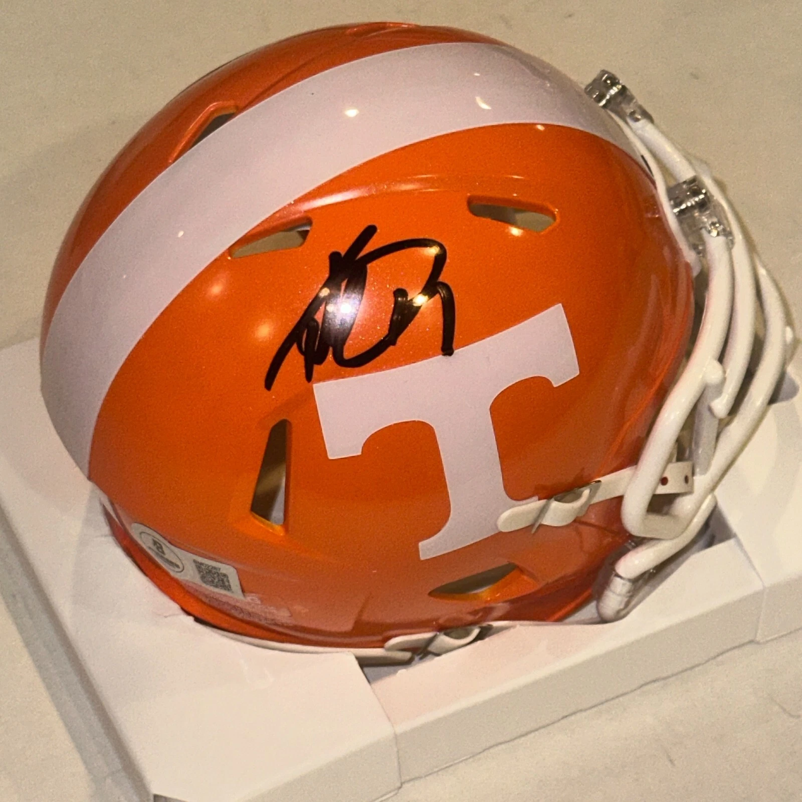 TEE MARTIN Signed Tennessee VOLUNTEERS Mini-helmet Beckett (BAS)
