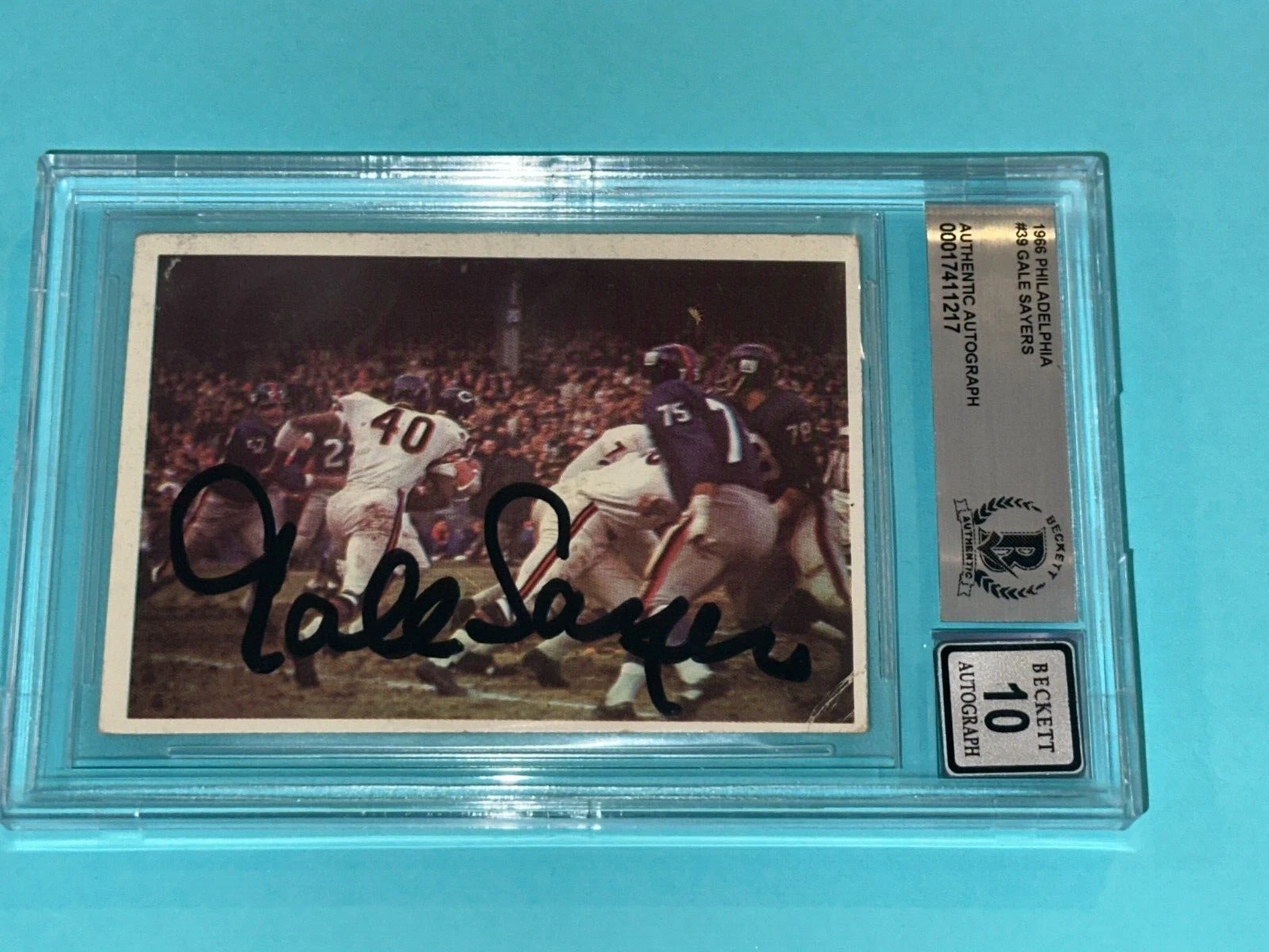 GALE SAYERS Signed 1966 PHILADELPHIA ROOKIE Card #39 Beckett Auth BAS AUTO 10 RC