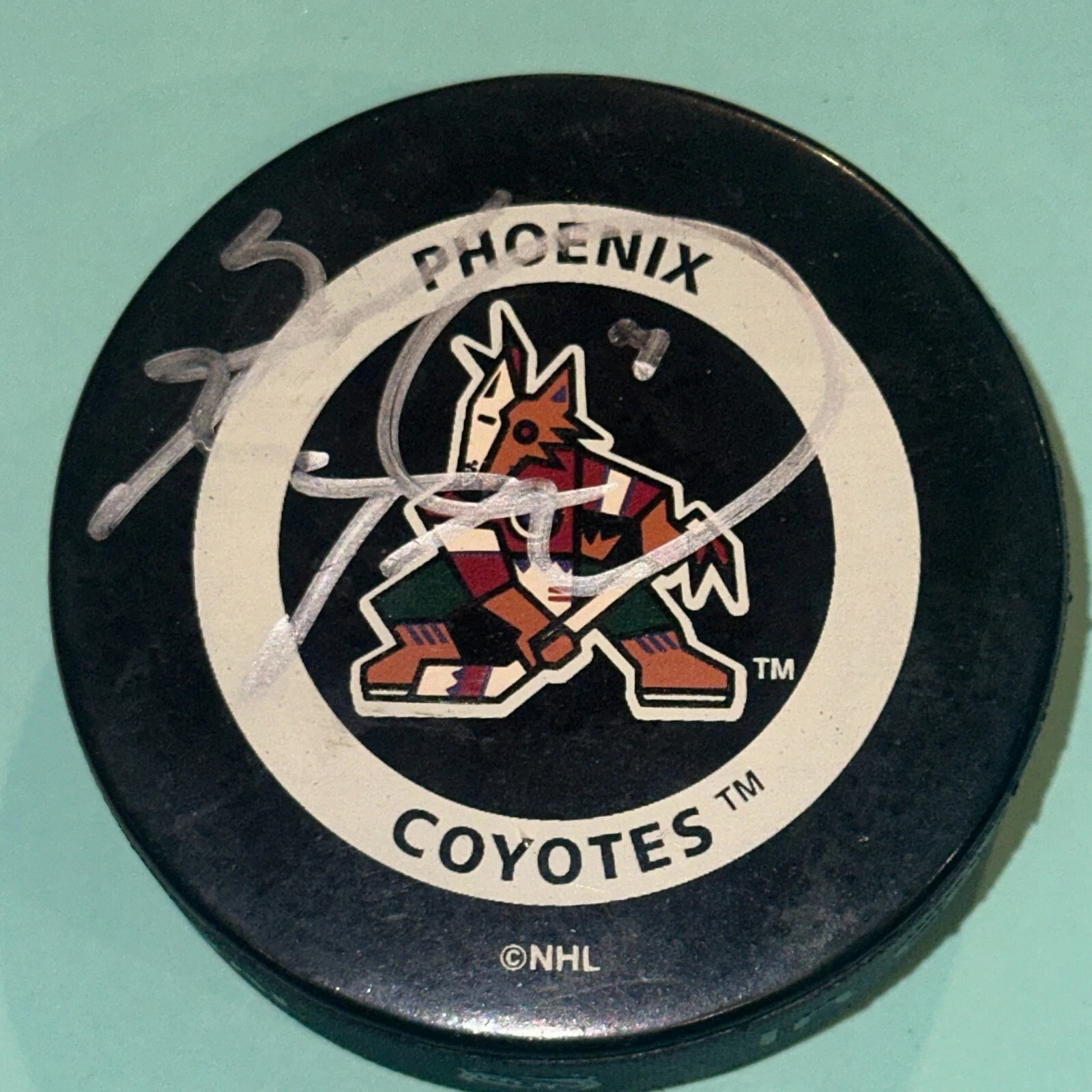 KEITH TKACHUK Signed Phoenix COYOTES Official GAME Puck Beckett BAS