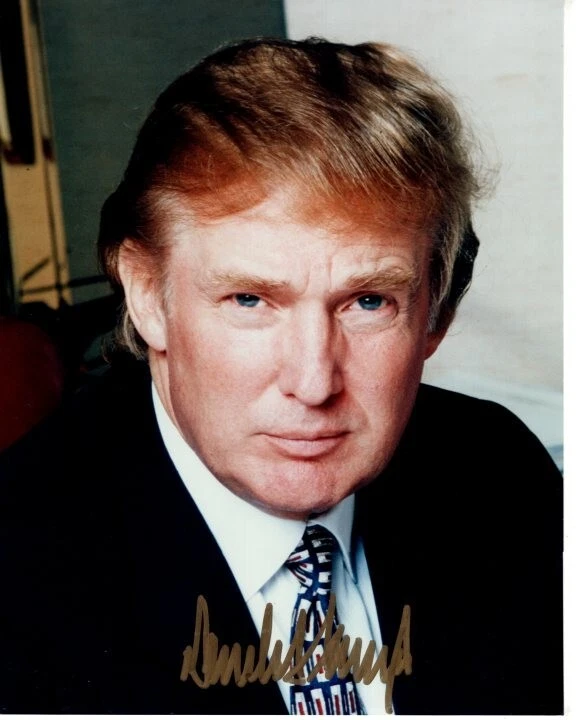 DONALD TRUMP signed autographed 8x10 photo