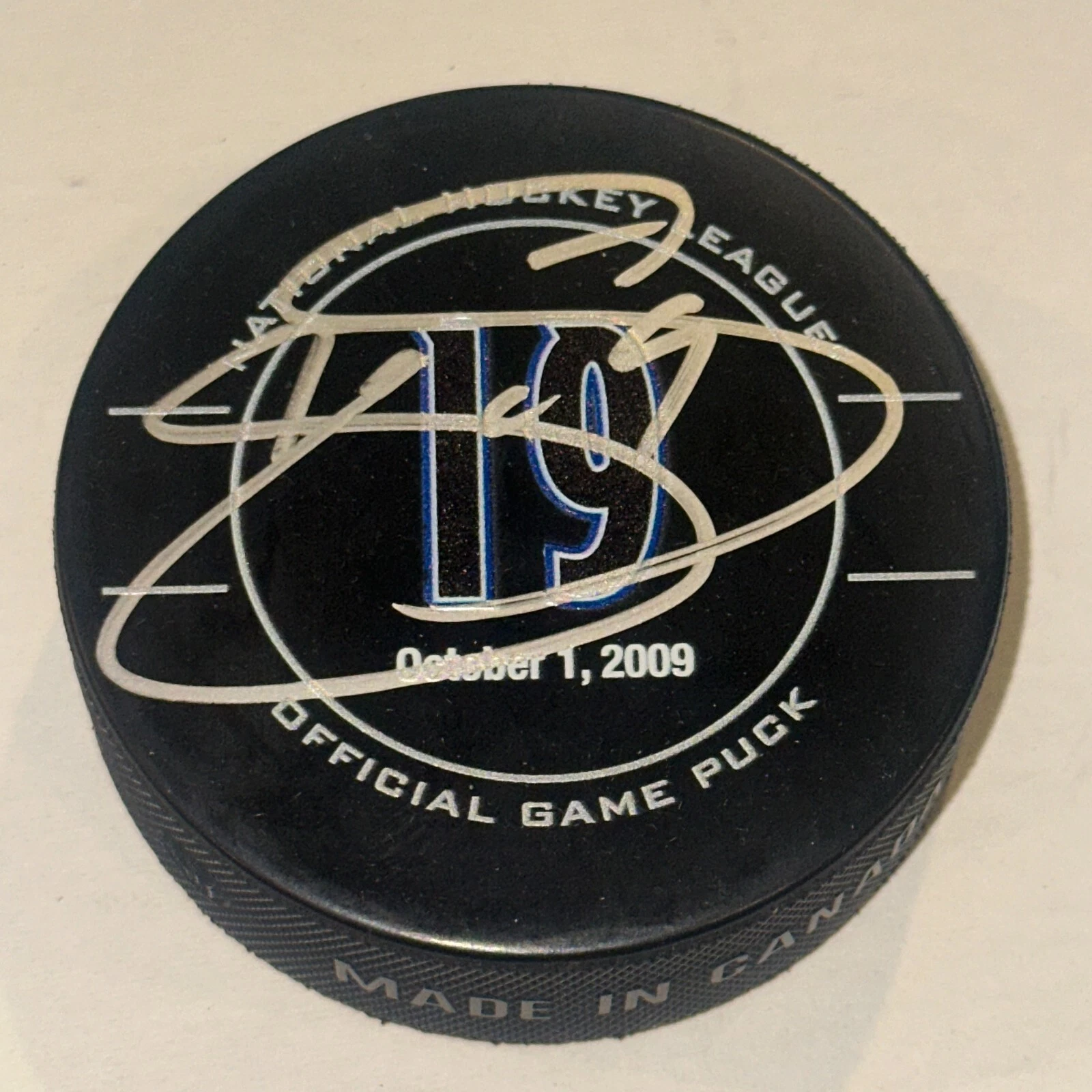 JOE SAKIC Signed Colorado AVALANCHE RETIREMENT Official GAME Puck Beckett (BAS)