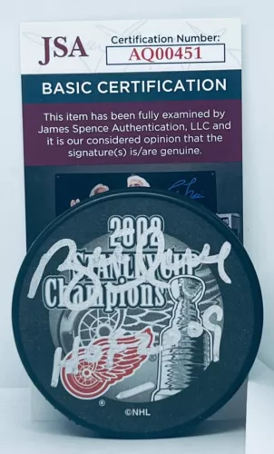BRETT HULL SIGNED DETROIT RED WINGS 2002 STANLEY CUP CHAMPS PUCK HOF INSC. JSA COLLECTIBLE MEMORABILIA