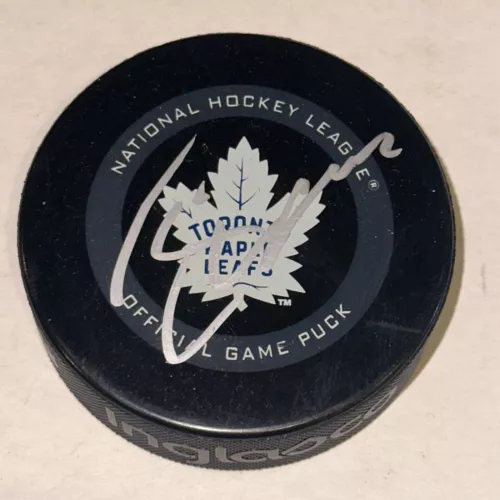 JOHN TAVARES SIGNED TORONTO MAPLE LEAFS OFFICIAL GAME PUCK BECKETT AUTH BAS COLLECTIBLE MEMORABILIA