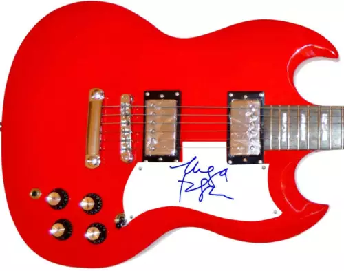 MAYA RUDOLPH AUTOGRAPHED SIGNED RED GUITAR COLLECTIBLE MEMORABILIA