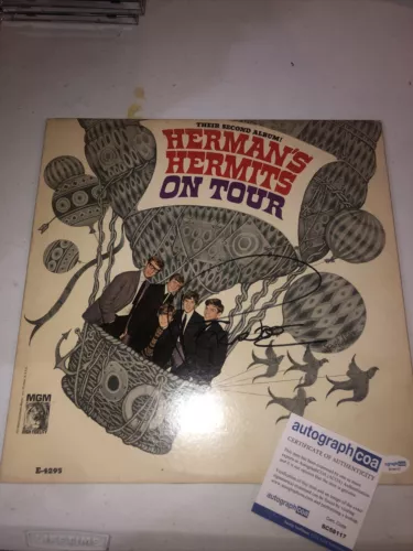 PETER NOONE HERMANS HERMITS SIGNED AUTOGRAPH VINYL ALBUM ACOA ON TOUR RECORD COLLECTIBLE MEMORABILIA