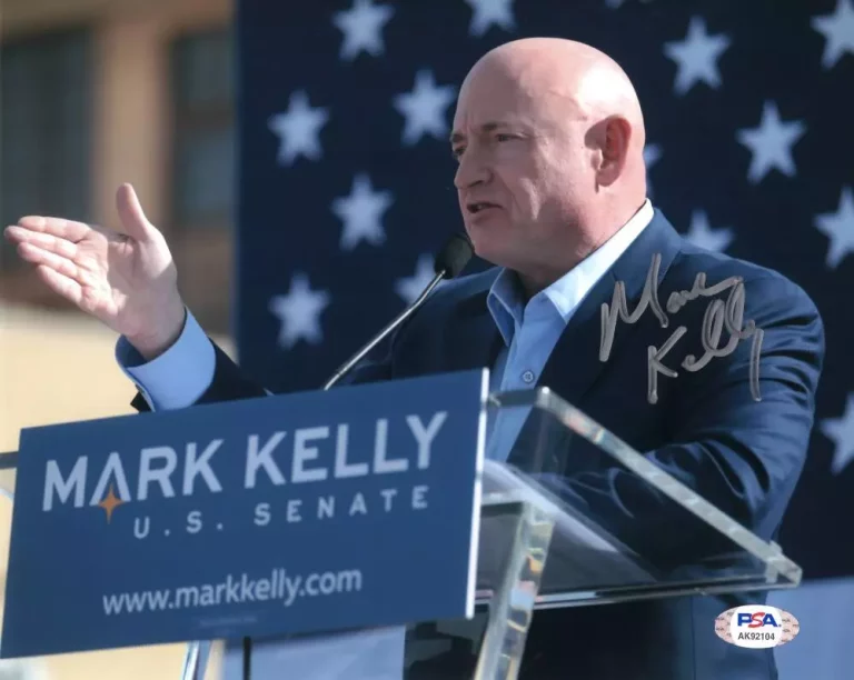 SENATOR MARK KELLY SIGNED AUTOGRAPH 8×10 PHOTO – KAMALA HARRIS VP PICK? PSA COA COLLECTIBLE MEMORABILIA