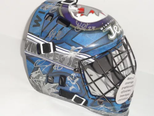 WINNIPEG JETS TEAM SIGNED GOALIE MASK PATRIK LAINE BYFUGLIEN WHEELER SCHEIFELE COLLECTIBLE MEMORABILIA